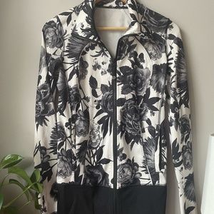 Lululemon Asana Jacket-Size 4